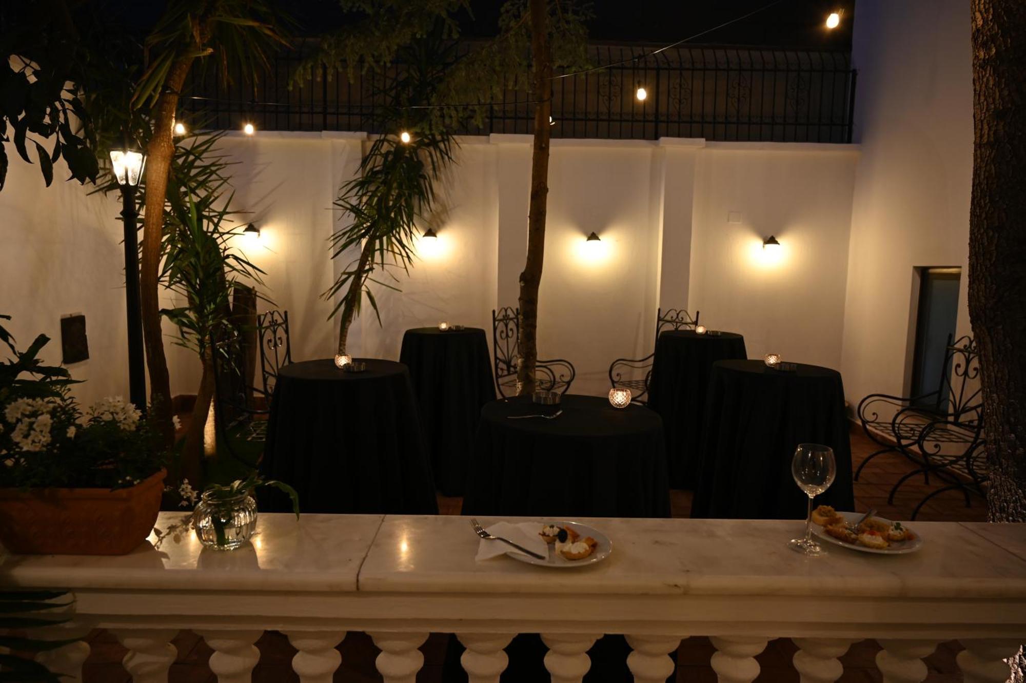 Niche Boutique Hotel Tirana Kültér fotó