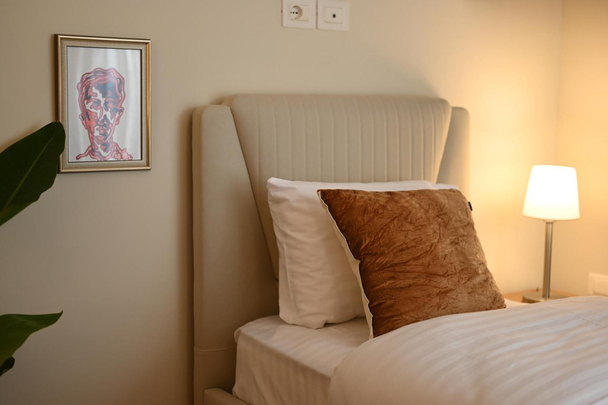Niche Boutique Hotel Tirana Kültér fotó